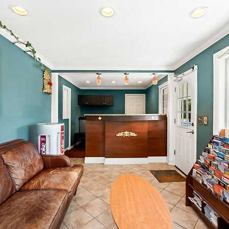 Americas Best Value Inn Stonington Mystic Екстер'єр фото